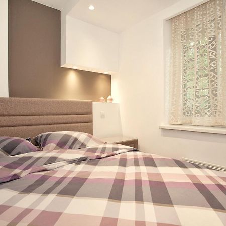 Hostgost Selected Suites - Skadarlija Square Belgrado Esterno foto