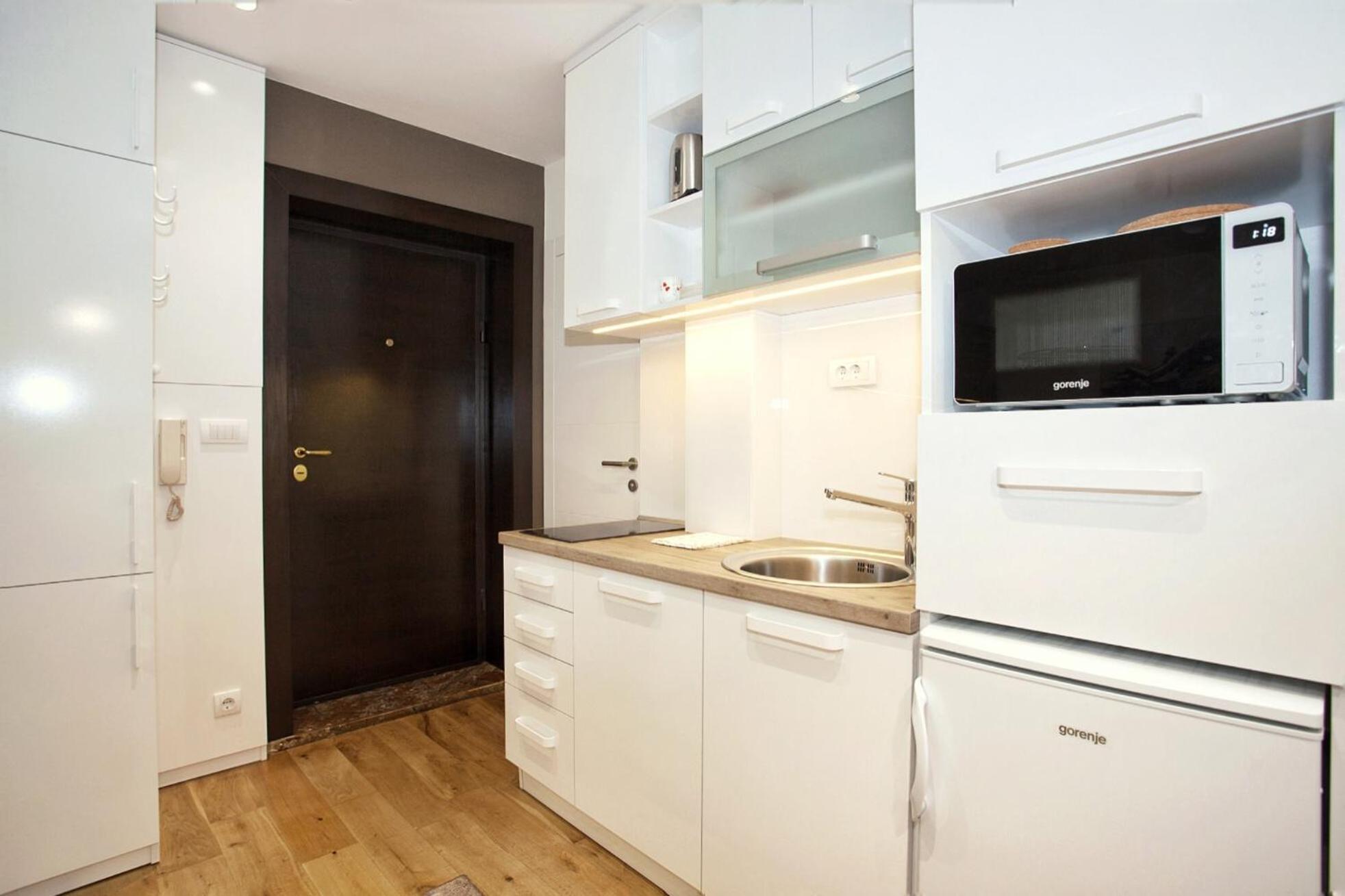 Hostgost Selected Suites - Skadarlija Square Belgrado Esterno foto