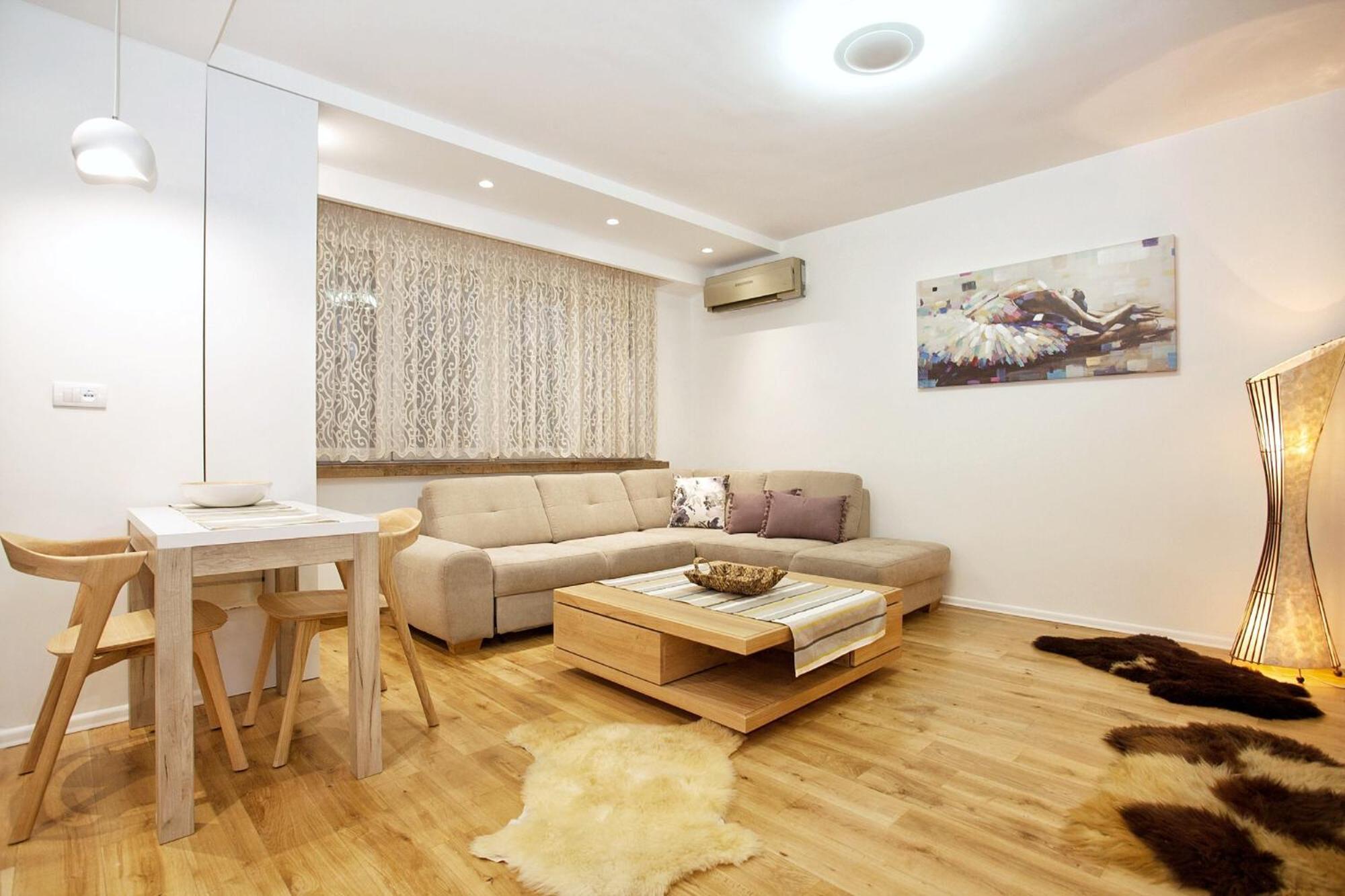 Hostgost Selected Suites - Skadarlija Square Belgrado Esterno foto