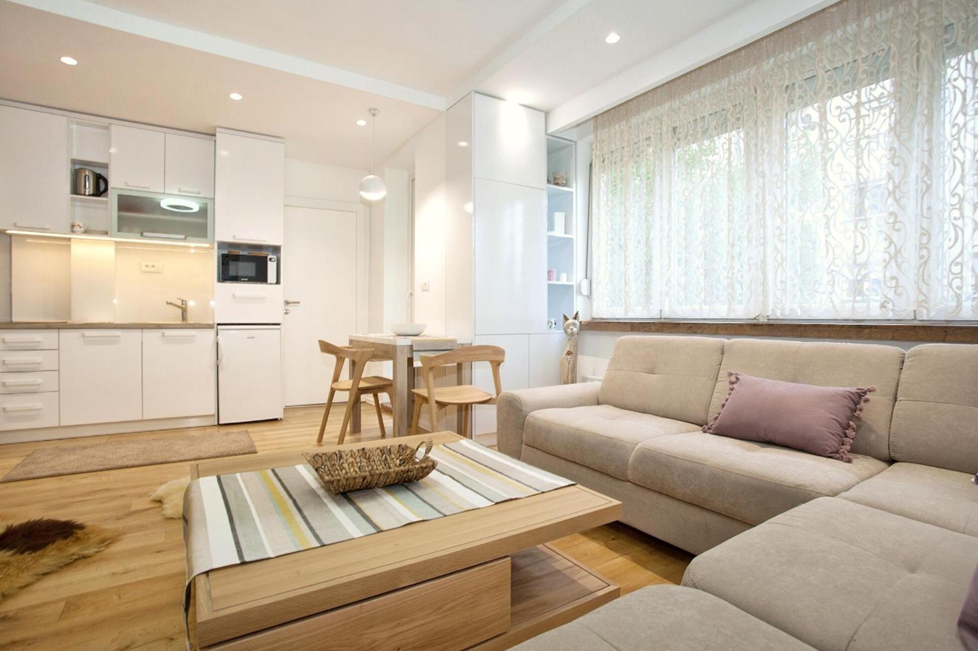 Hostgost Selected Suites - Skadarlija Square Belgrado Esterno foto